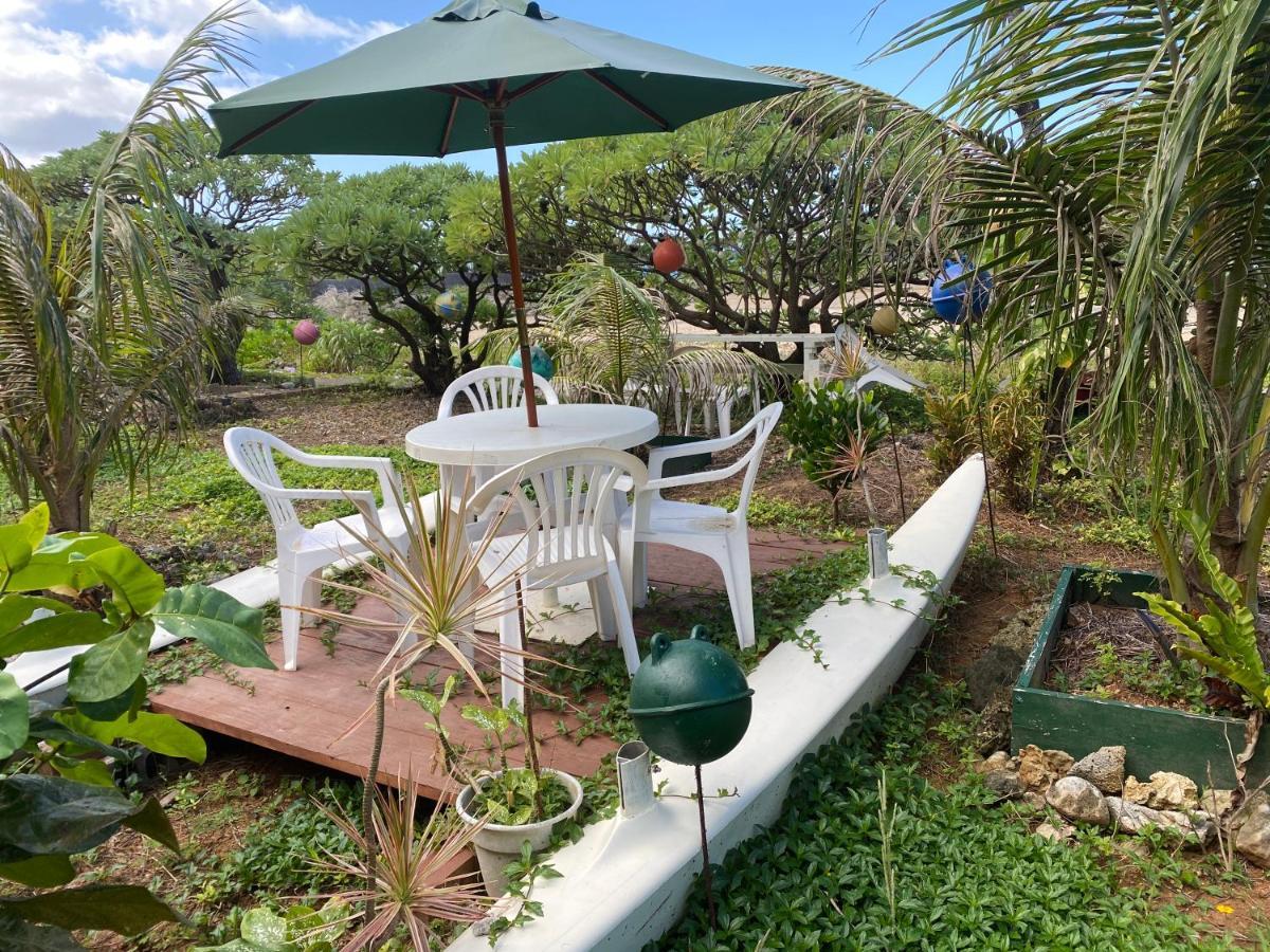 Ken'S Beachfront Cafe & Lodge, Bl2, Oceanfront And Free Canoe Rental Onna Bagian luar foto