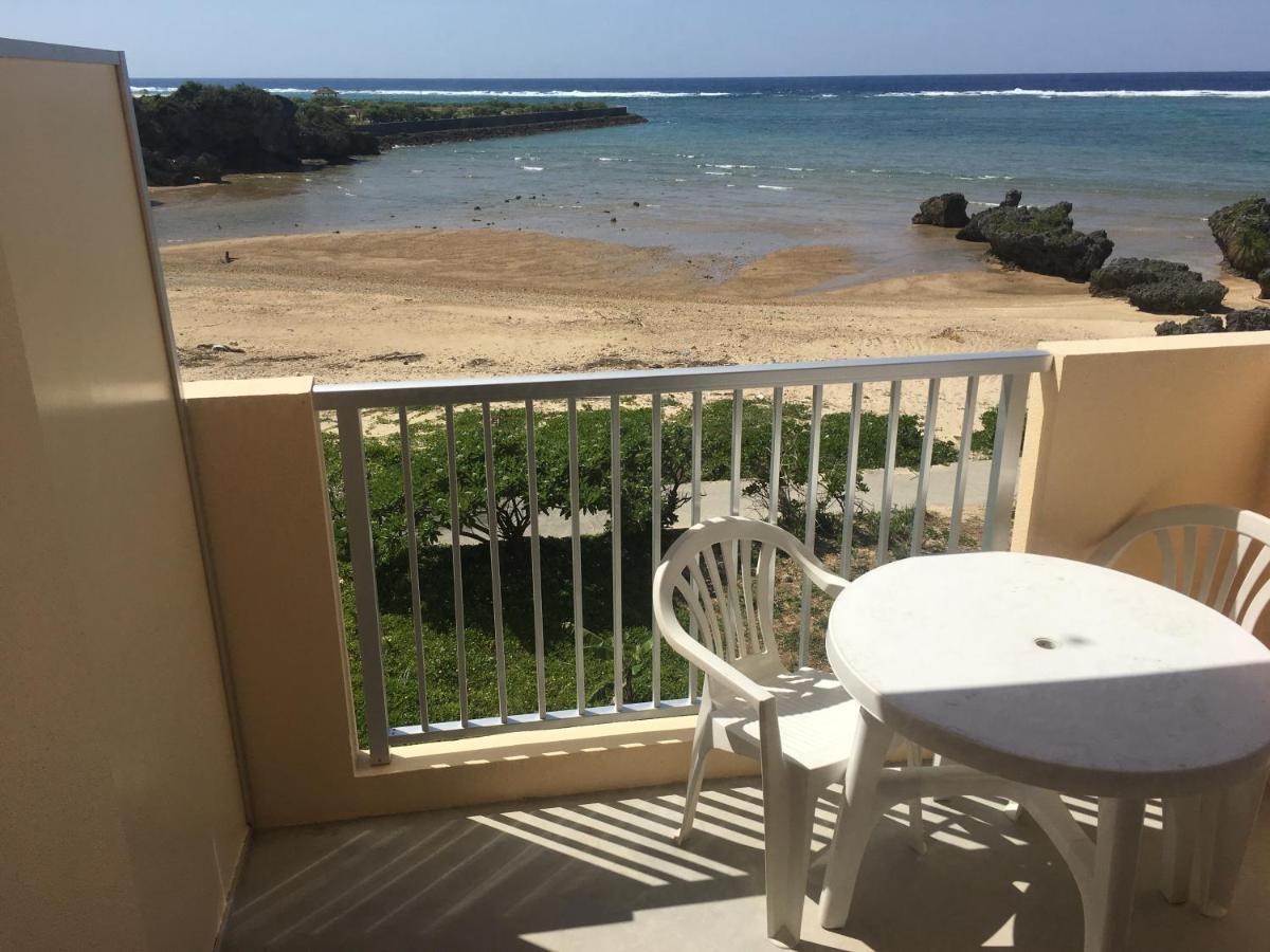 Ken'S Beachfront Cafe & Lodge, Bl2, Oceanfront And Free Canoe Rental Onna Bagian luar foto